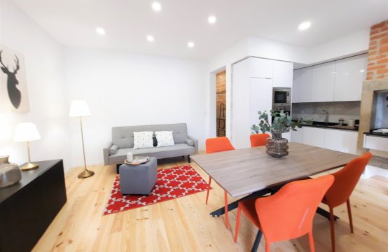 CC352LX Apartamento T2 com Varanda e Mobilado para venda em Penha de França